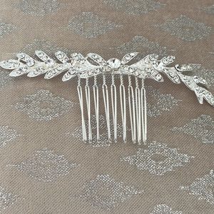 Nwot bridal hair comb